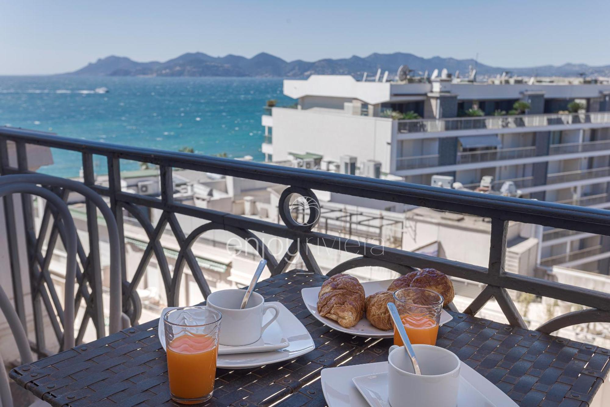 Palais Miramar Suite Art Modern - Derniere Etages Vue Mer - 75M De Confort - En Face Des Plages -Wifi - Clim คานส์ ภายนอก รูปภาพ